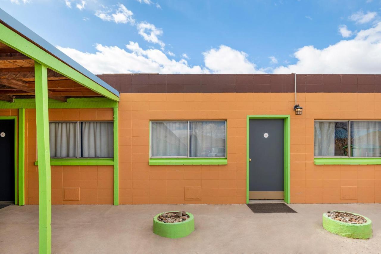 OYO Hotel Hanksville, UT Eksteriør bilde